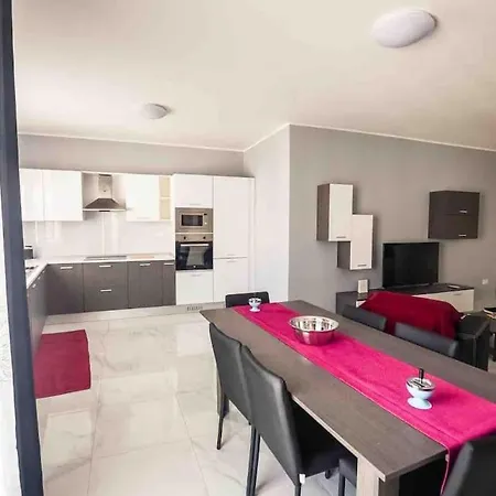 Meadow Views Saint Paul's Bay Flat 2 セント・ポールズ・ベイ